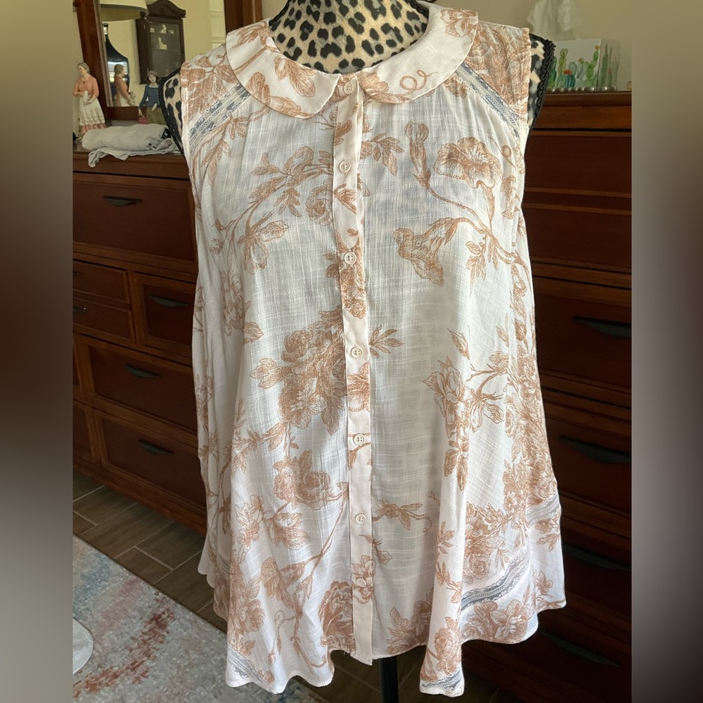 LC Lauren Conrad Beige Lace Accent Blouse